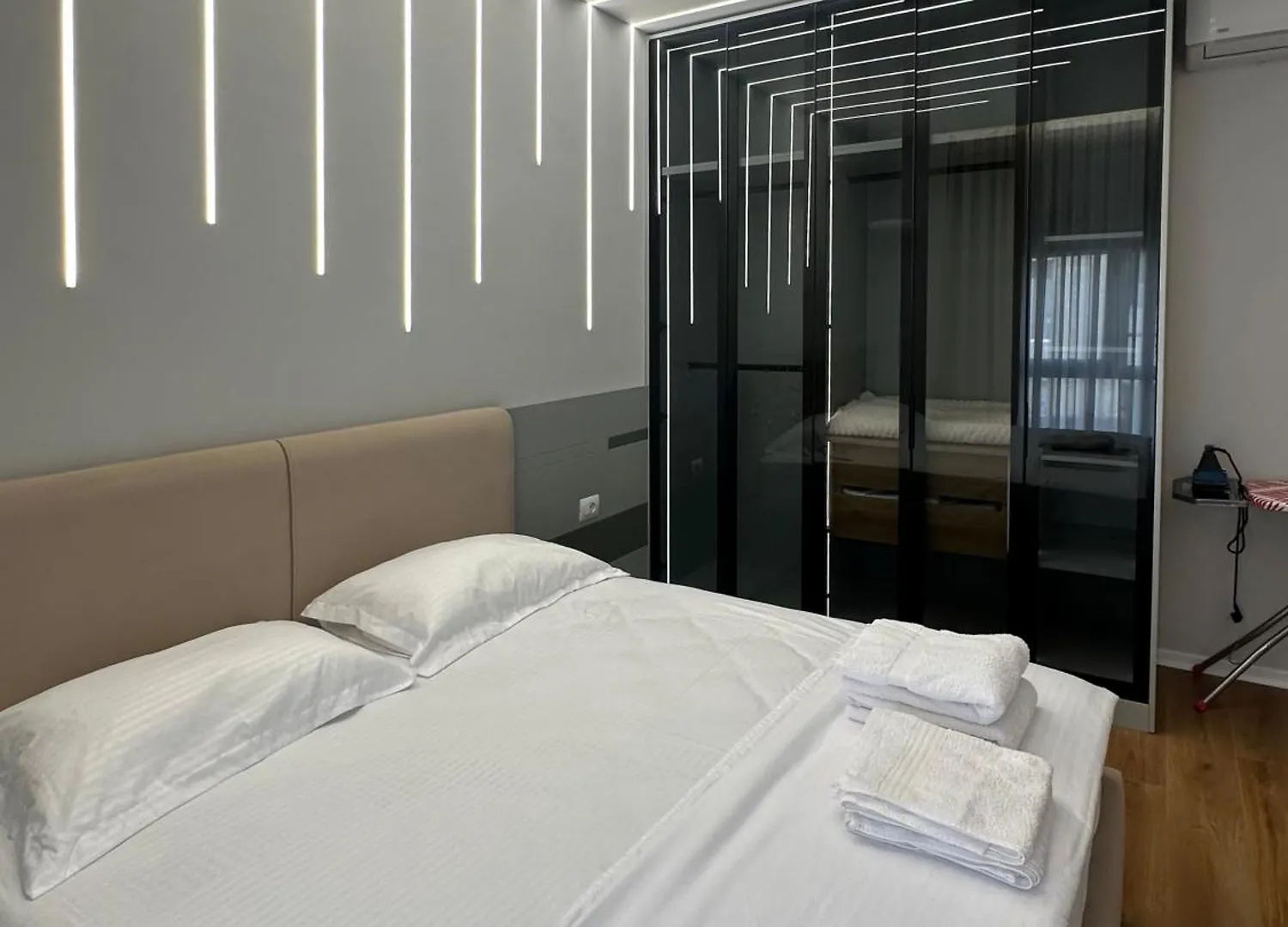 Gjuzi Apartaments Tirana 0*,  Albania